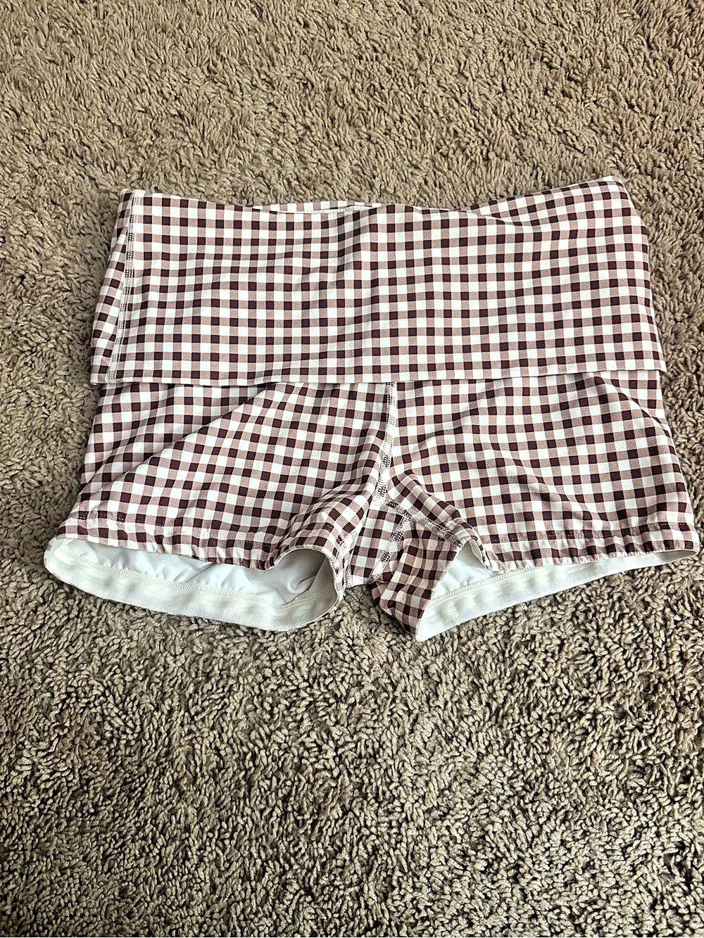 Gingham Shorts in Brown & White Size Medium